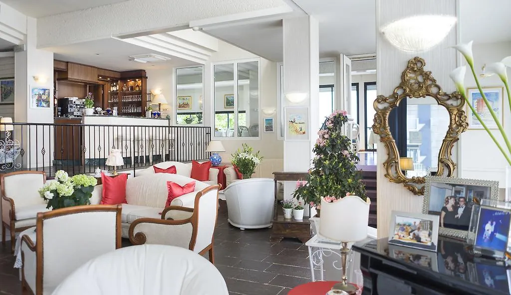 Hotel Admiral - On The Beach Riccione 3*,  Italie