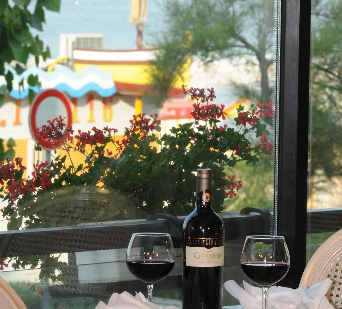 Hotel Admiral - On The Beach Riccione 3*,  Italie
